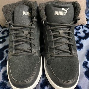 PUMA SNEAKERS